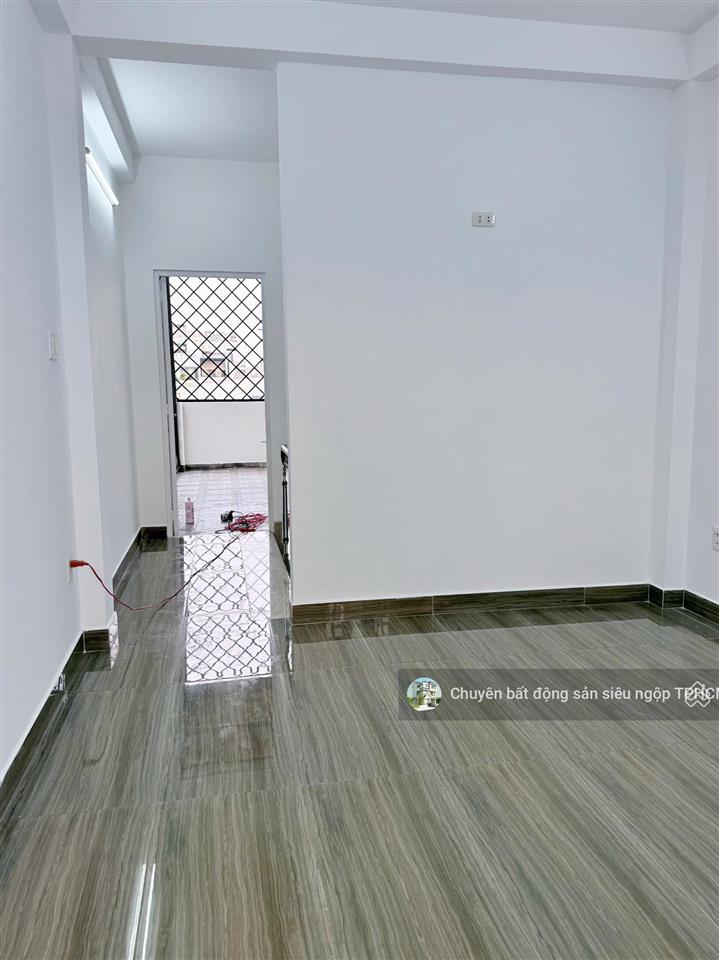 Chủ giảm trực tiếp 300tr còn 8.4tỷ nhà lô góc 5tầng shr đường trần thánh tông, phường 15, dt 75.3m2