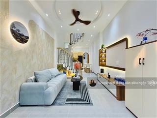 Ngay cv làng hoahẻm xe hơi2 tầng3pn (có dưới trệt)dt 32m25.28 tỷ tlnguyễn văn khối,p8, gò vấp