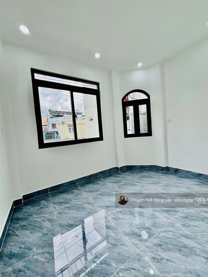 Bán nhà 4m x 7.5m quận 6 gần chợ phú lâm 2pn 2wc  giá chỉ 3,750 tỷ còn tl.nhà hoàn công đầy đủ