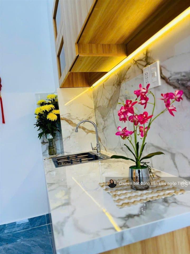 Bán nhà 4m x 7.5m quận 6 gần chợ phú lâm 2pn 2wc  giá chỉ 3,750 tỷ còn tl.nhà hoàn công đầy đủ