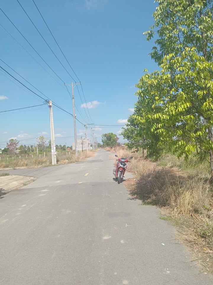 Cc cần bán gấp lô đất đường số 3, kdc nam phong eco town, sau lưng cafe tám nghiêm dt 88m2