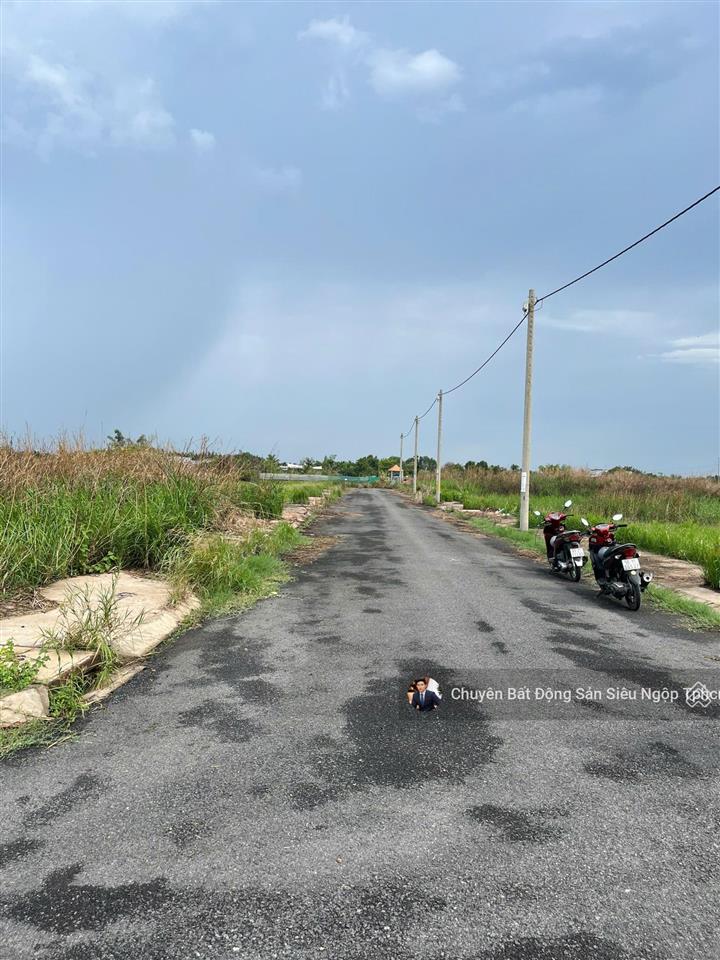 Cc cần bán gấp lô đất đường số 3, kdc nam phong eco town, sau lưng cafe tám nghiêm dt 88m2