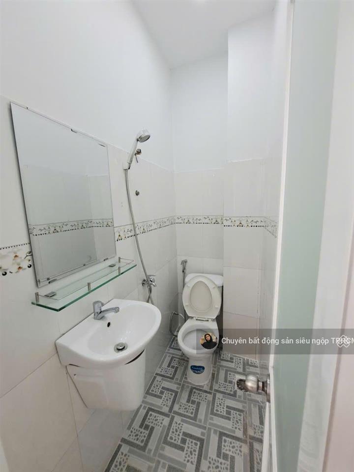 Hàng hiếm tài chính nhỏ  chỉ 1.55 tỷ có ngay nhà hương lộ 216m2 (4x4m) 4 tầng đúc ở ngay,đường 8m