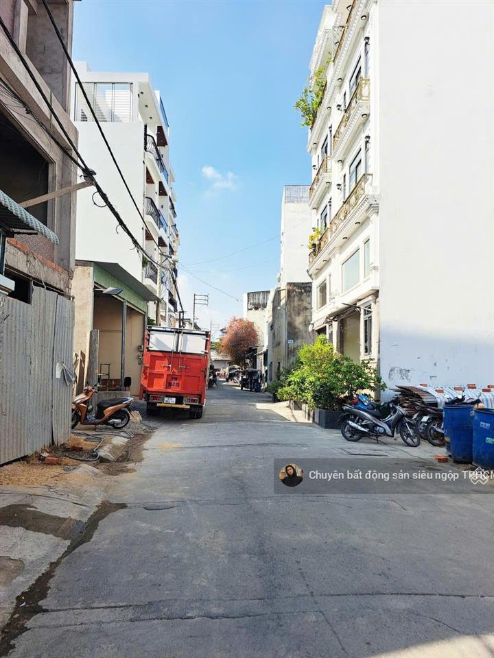 Hàng hiếm tài chính nhỏ  chỉ 1.55 tỷ có ngay nhà hương lộ 216m2 (4x4m) 4 tầng đúc ở ngay,đường 8m