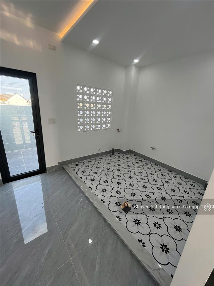Bán nhà chính chủ bình hưng hòa b, q. bình tân, 1 trệt lửng 3 lầu, tặng full nội thất cao cấp