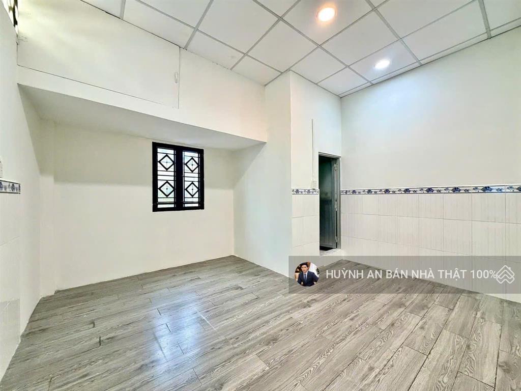 Hàng hiếm góc 2 mặt hẻm xe tải đậu cửa 21m2 (4x5.5)3 tầng mới đẹp  vừa ở vừa kd chỉ 2,750 tỷ tl