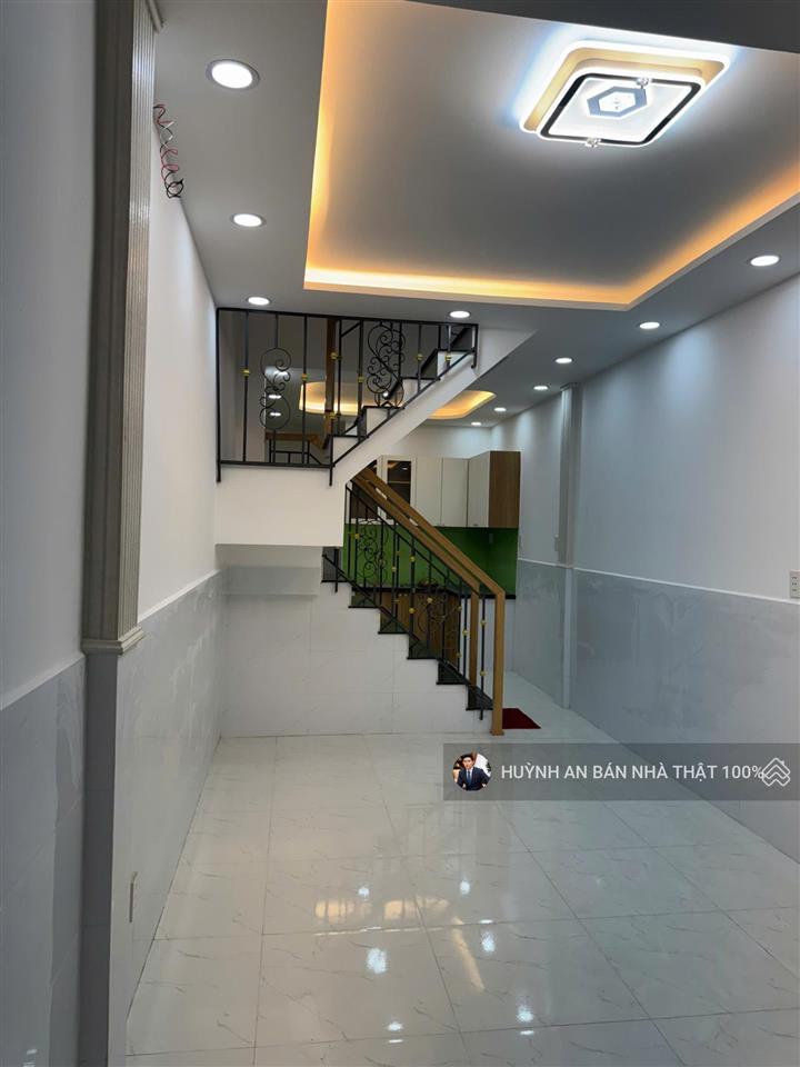 Chính chủ cần bàn nhà hẻm 8m. cách 70m ra hương lộ 2 , bình trị đông.dt 33m2 giá 4 tỷ 020 tr , shr