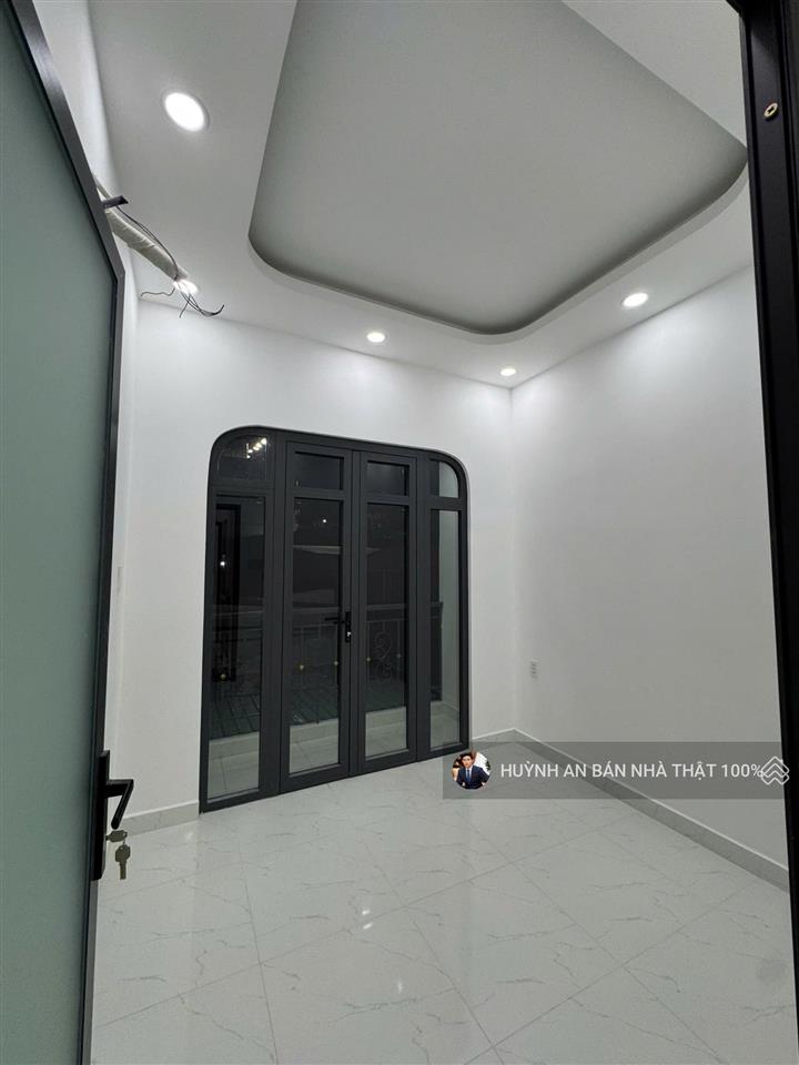 Chính chủ cần bàn nhà hẻm 8m. cách 70m ra hương lộ 2 , bình trị đông.dt 33m2 giá 4 tỷ 020 tr , shr