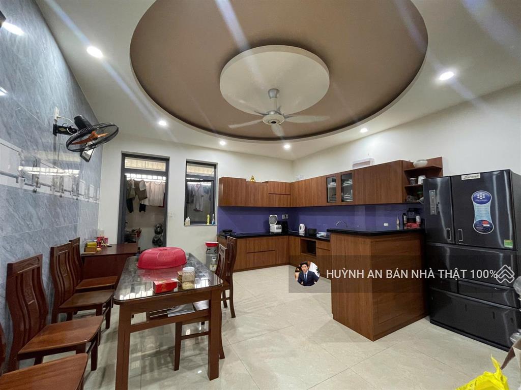 Chính chủ gửi bán nhà liền kề kđt mỹ gia nha trang giá 12 tỷ .nằm tại khu 4 ,sử dụng riêng ,btct