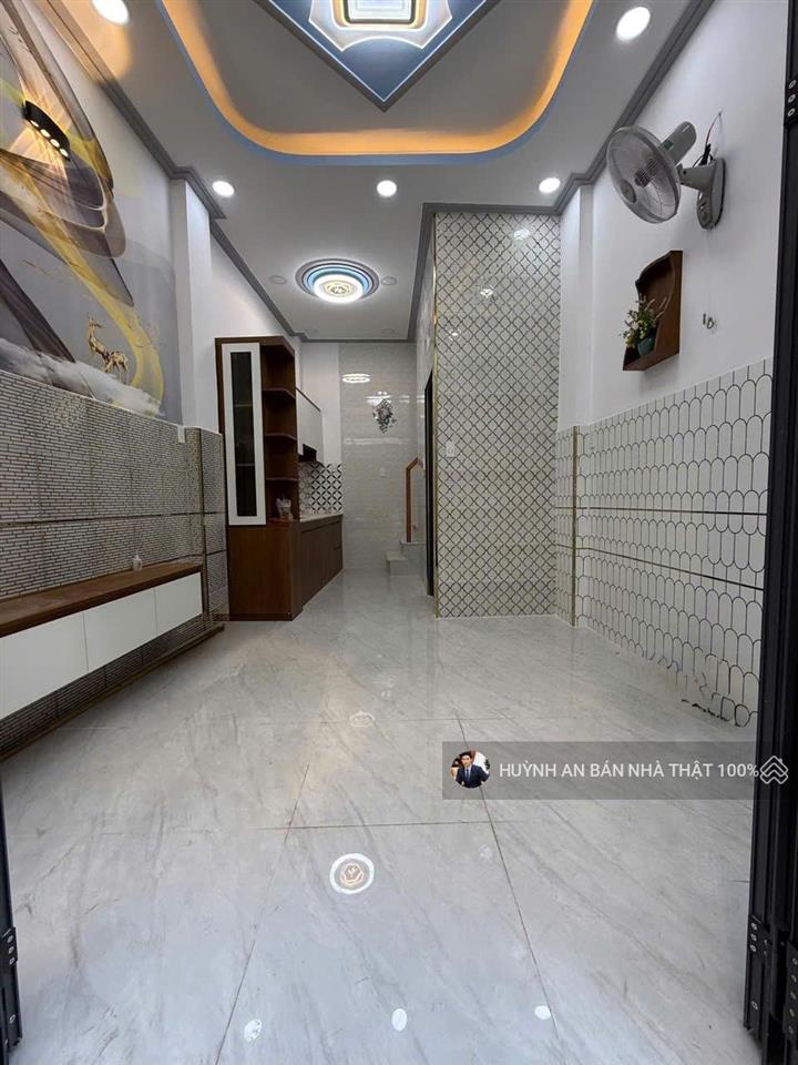 Nhà khu vip khu bình tân,đường chiến lược 1t2l,2pn  (3.3x6m)  3 tầng hẻm 4m  giá chỉ 1.9 tỷ tl.