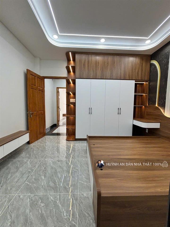 Nhà 50m2 4 tầng 5pn hẻm 7m có lề ô tô ngủ trong nhà 7.6 tỷ khu vip mã lò,bình trị đông,5p ngủ rộng