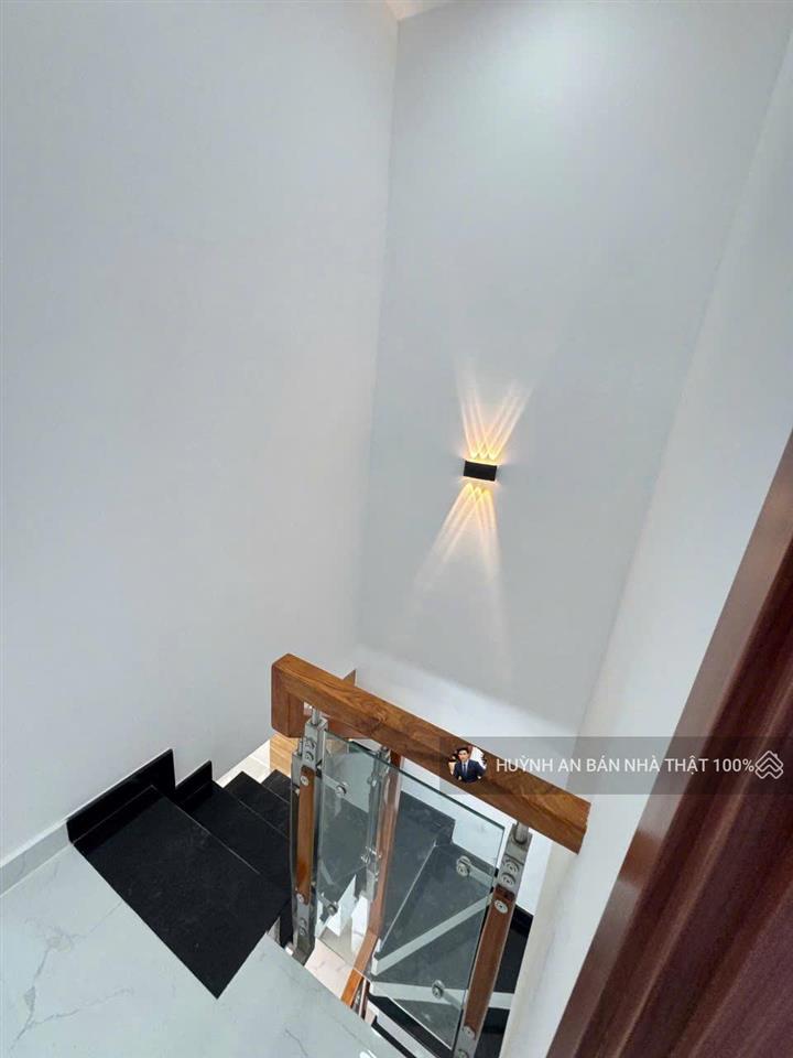 Chỉ 3.05 tỷ  sở hữu ngay nhà xây mới 100% dtsd 40m2 ngay trương phươc phan 2pn giá vip khu vực