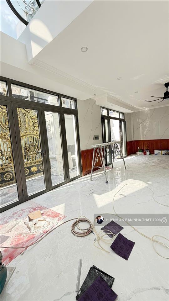 Bán biệt thự 1/ hương lộ 2  64m2 (8 x 8)  5 tầng  5pn  7.8 tỷ tl, ngay lê văn quới ,gần 4 xã