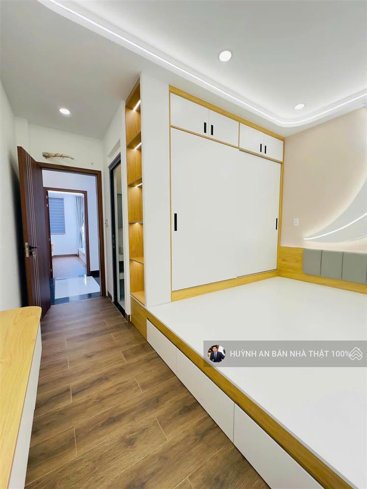 Nhà mới 5 tầng  52m2 ( 3.9 x 13.5)  4pn  đường 5m thông  không qh, không lg  chỉ 7.4 tỷ tl