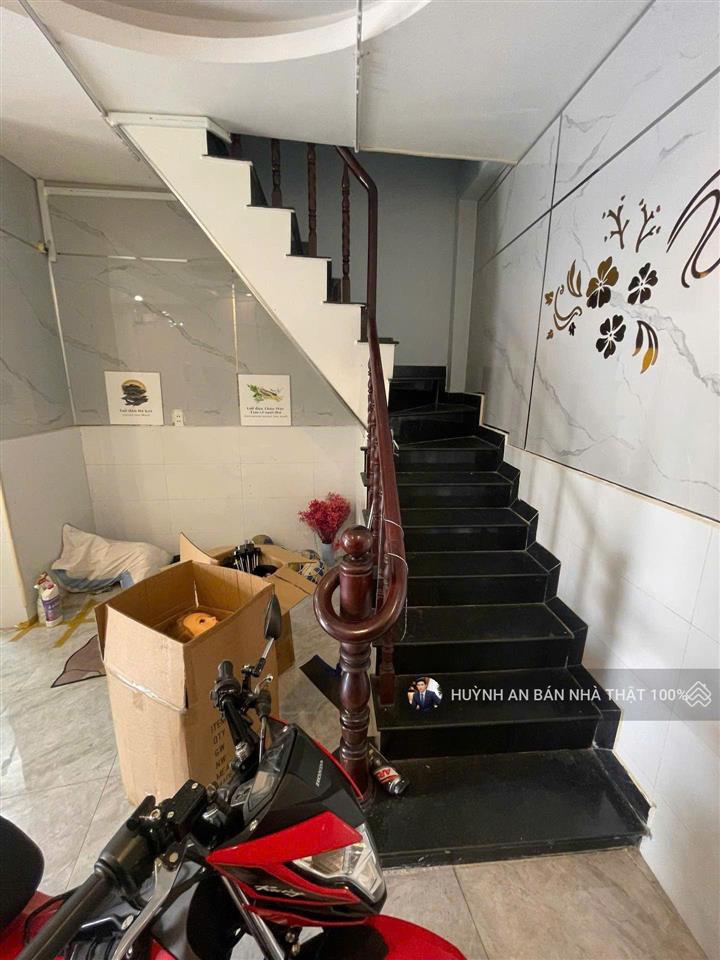 Quận 3 ngộp nh định giá 10t nay chốt giá 7 tỷhxh nguyễn thiện thuật 40m22tầng btct 2pnnở hậu