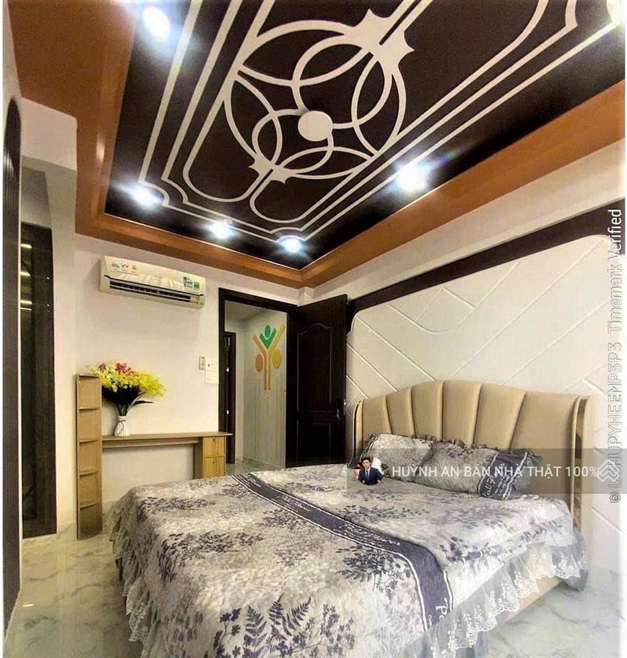 Hxh thông 20m ra nguyễn văn lượng gò vấp  4pn  dtcn 42,2 m2  5 tầng dtxd 164,4m2  p lý chuẩn