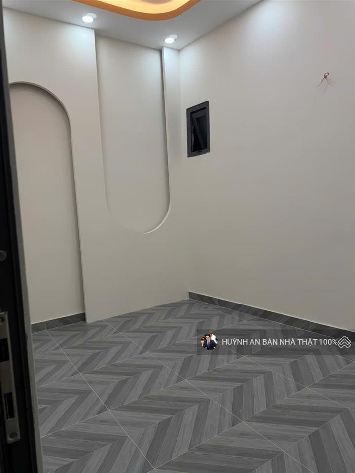 Nhà 1/ cách 1 căn ra đường trương phước phan.ngây cc hoàng kim thế gia 3pn dtsd 89,1m2 ply chuẩn