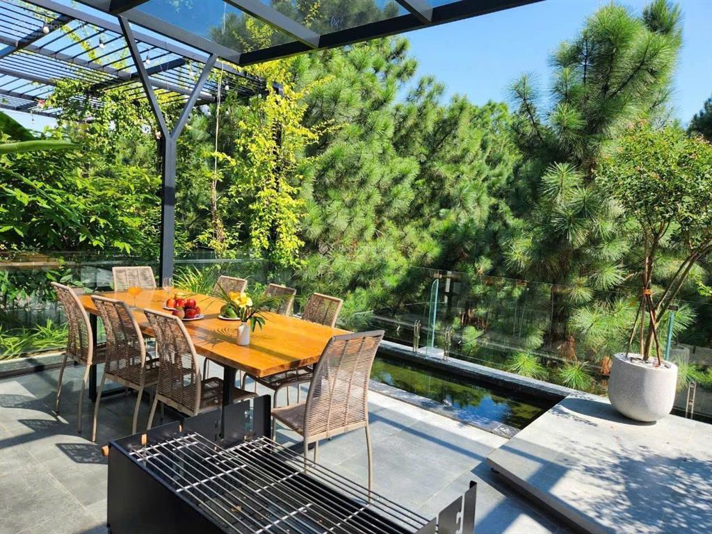 Chính chủ cần bán biệt thự 2 mặt tiền thoáng trước sau, full nội thất hiện đại