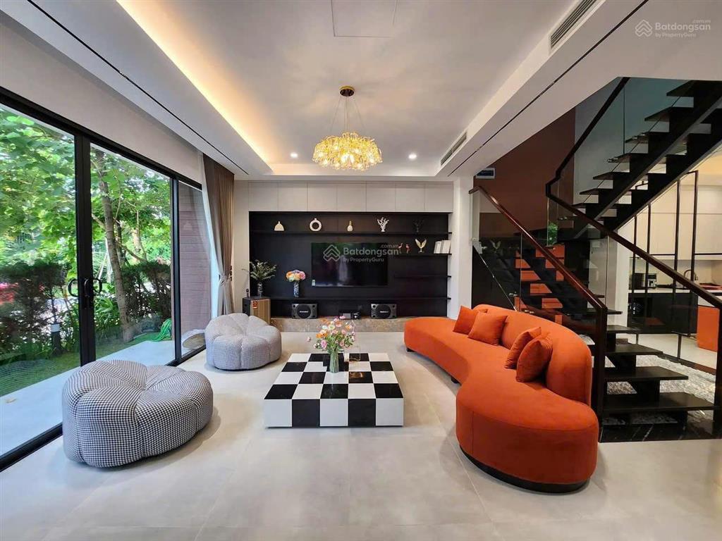 Chính chủ cần bán biệt thự 2 mặt tiền thoáng trước sau, full nội thất hiện đại