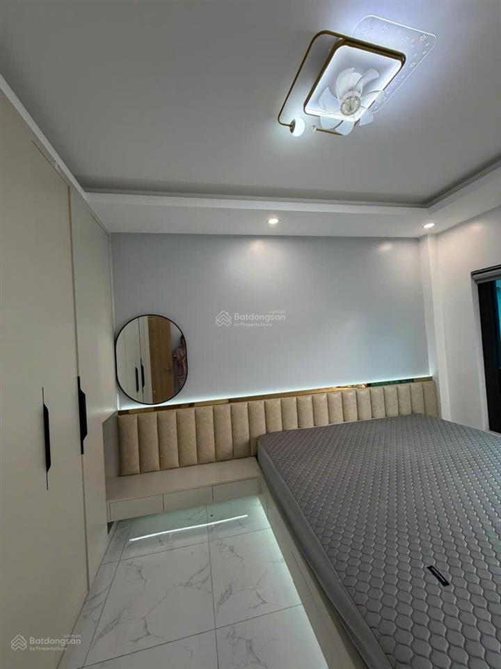 Tôi cần bán nhà 4 tầng, thiết kế 4pn + 1 phòng sinh hoạt chung giá 7,2 tỷ có thương lượng