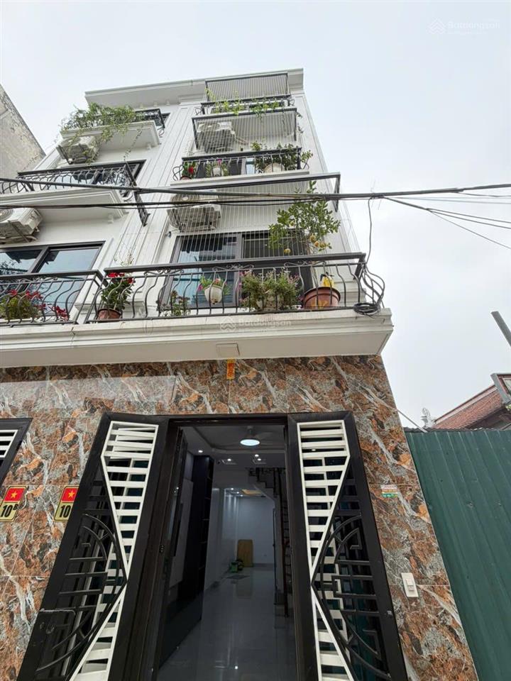 Tôi cần bán nhà 4 tầng, thiết kế 4pn + 1 phòng sinh hoạt chung giá 7,2 tỷ có thương lượng