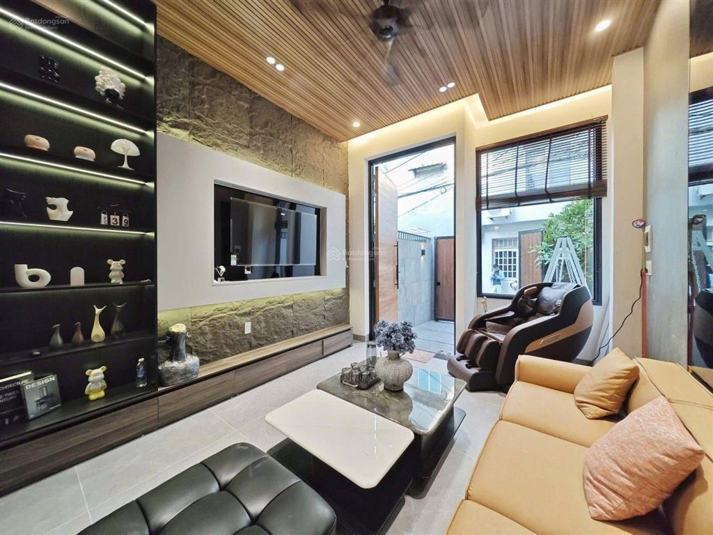 Villa mini nguyễn hoàng, thông lê đình lý,ra sân bay chỉ 5p. giá chỉ 8,35 tỷ. dt 80,8m2