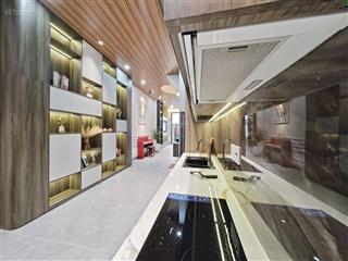 Villa mini nguyễn hoàng, thông lê đình lý,ra sân bay chỉ 5p. giá chỉ 8,35 tỷ. dt 80,8m2