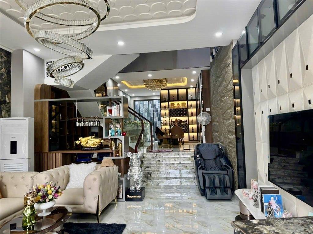 Đừng bỏ lỡ  siêu phẩm nhà 3 tầng nguyễn mậu tài  khu vip tâm điểm hòa xuân  cẩm lệ  11,2 tỷ