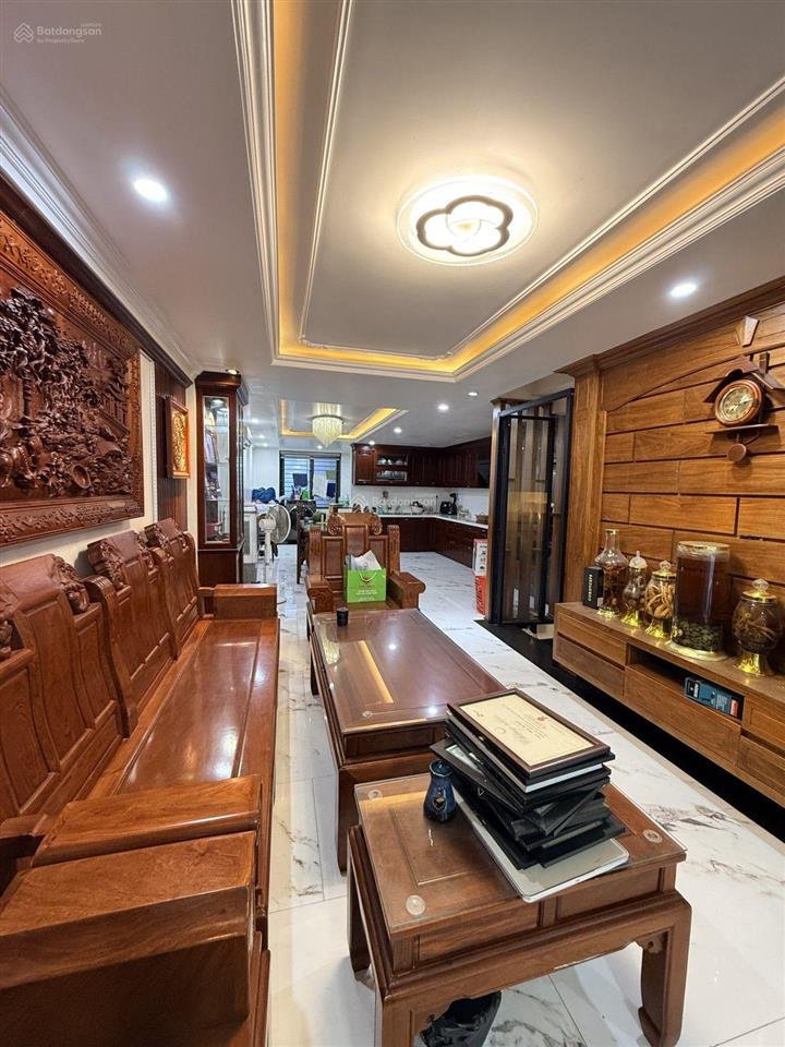Giá giảm sốc 19,5 tỷ  mặt tiền nguyễn phước lan, hòa xuân  5 tầng thang máy  vừa ở vừa kd
