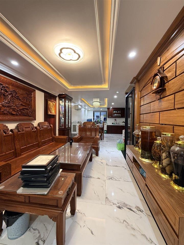 Giá giảm sốc 19,5 tỷ  mặt tiền nguyễn phước lan, hòa xuân  5 tầng thang máy  vừa ở vừa kd