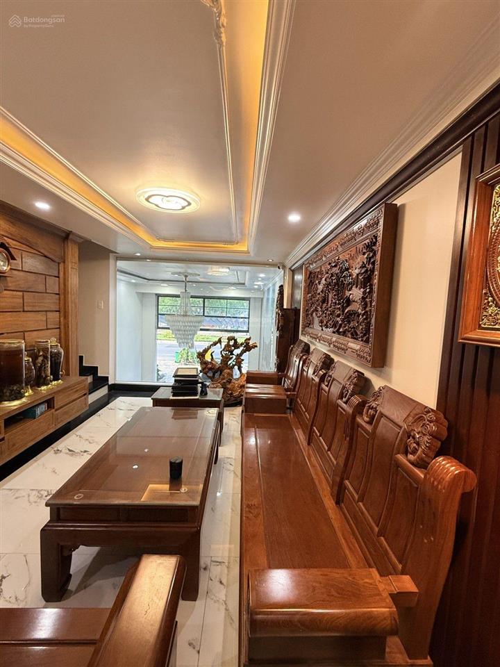 Giá giảm sốc 19,5 tỷ  mặt tiền nguyễn phước lan, hòa xuân  5 tầng thang máy  vừa ở vừa kd