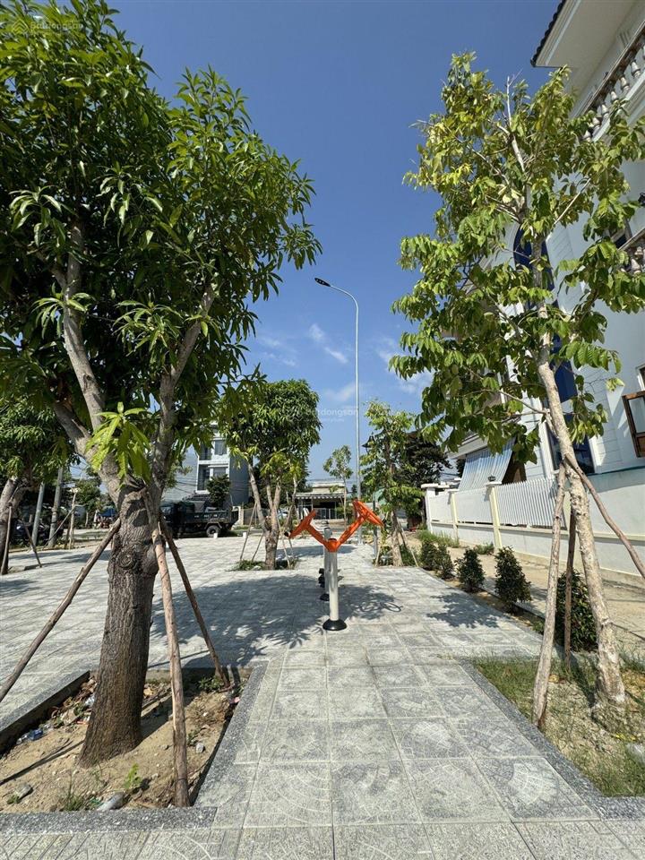 Siêu hót vị trí vàng chỉ 10m ra chính hữu  104m2 vuông đẹp  kiệt 2 ô tô tránh  view công viên