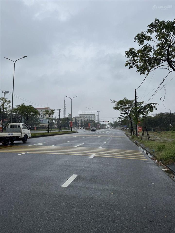Vị trí siêu vip  lô đôi minh mạng 200m  đường 33m  cách biển chỉ ~200m  ngang 10m  28,5 tỷ
