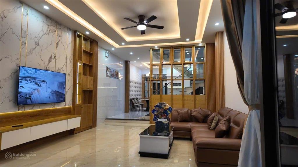 Chủ tiếc lắm mới bán  nhà 4 tầng mới đẹp, mặt tiền phan triêm  hòa xuân  cẩm lệ  đà nẵng