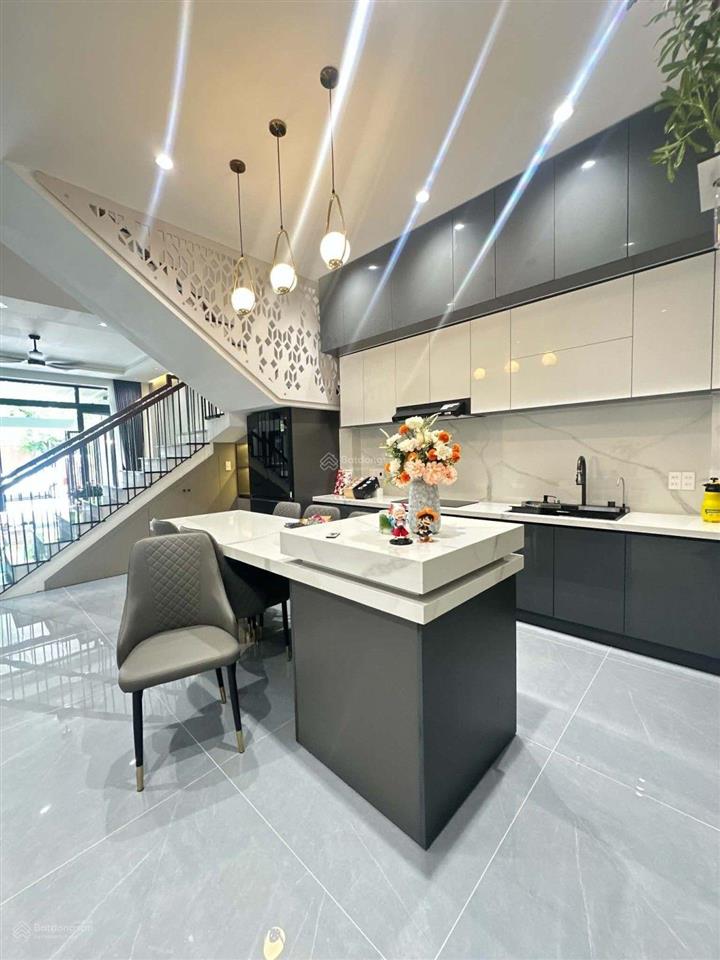 Bán np đẹp ở thanh lương 10, 8,9 tỷ, 100m2, 3pn, 4wc, mặt tiền rộng 5m