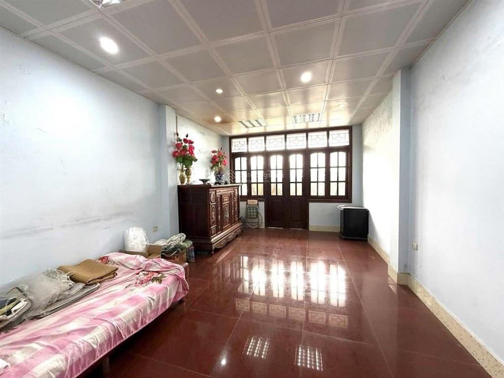 Hot láng hạ  52m2 x 5 tầng. phân lô cán bộ  kinh doanh  ngõ thông. dân xây  gần phố