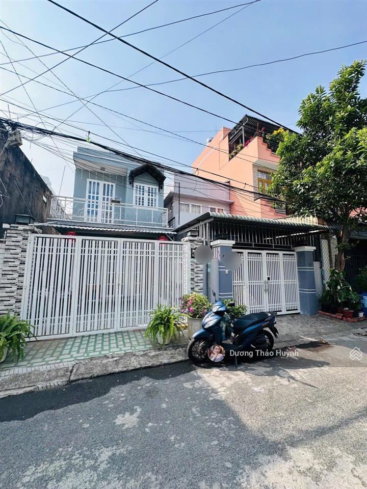 Nhà mặt tiền đường 13 dt 106m2(5.2*20m)  1 căn duy nhất chỉ 8 tỷ nhỉnh  đường nhựa 10m ngat areco