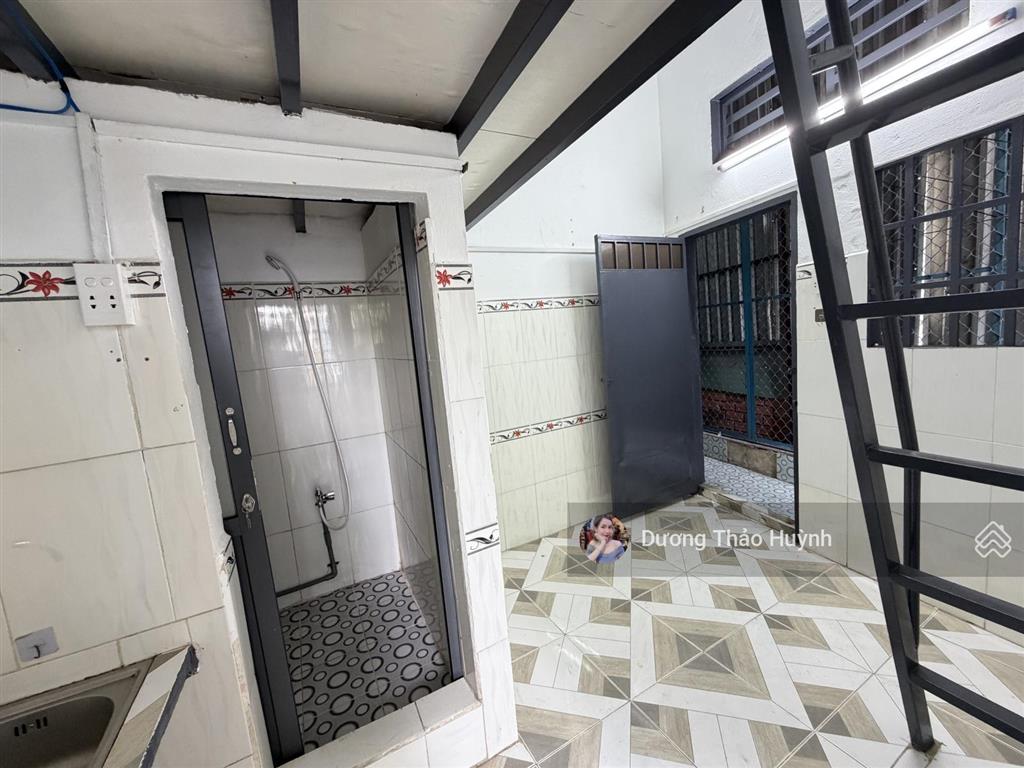 Bán chdv hoàng diệu2  209m2(9x20) thu nhập 50 triệu/tháng 2 tầng có 14 phòng đường 8m thông
