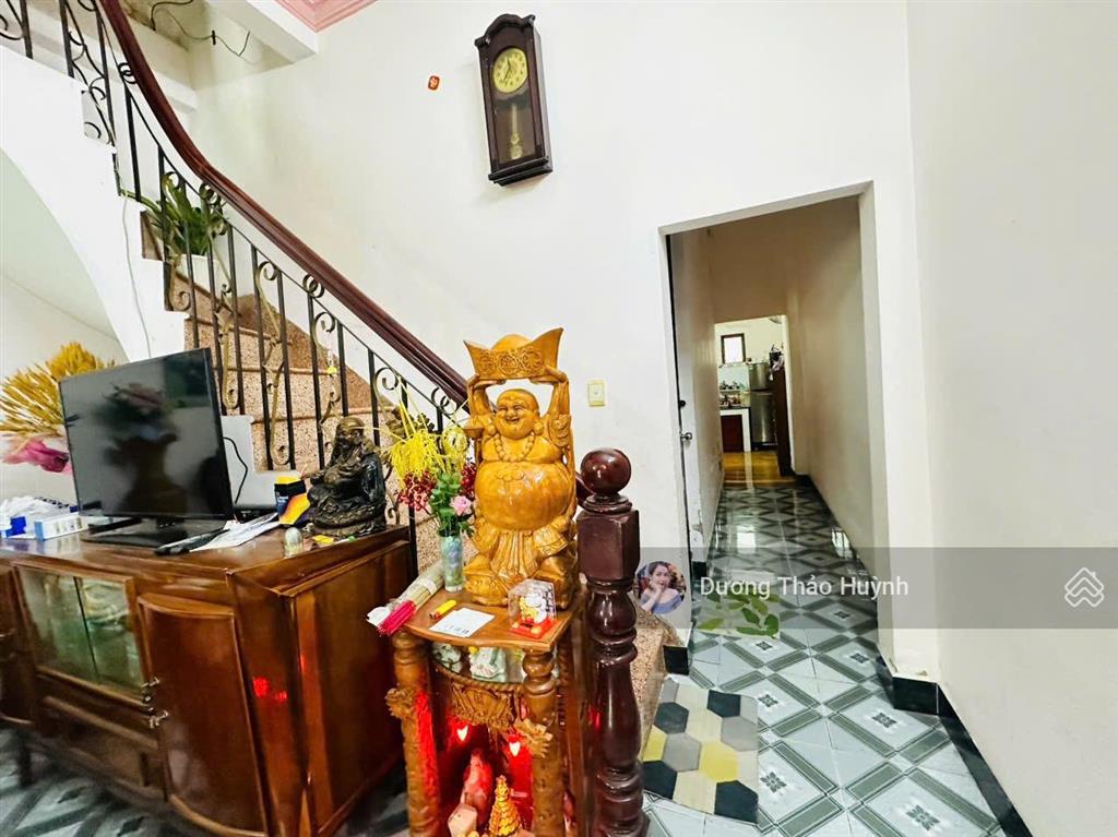 Giảm gấp 1,2 tỷ  nhà 2 mặt tiền ngay vincom võ văn ngân 162m2 ngang 5.4m  cấp phép 5 tầng khu vip