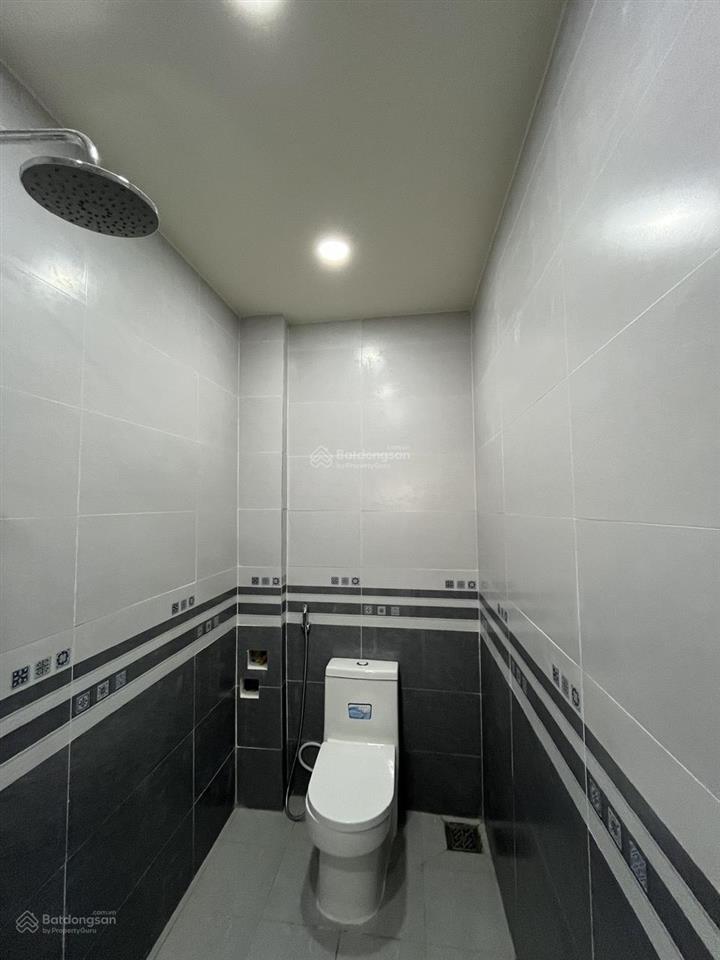 Chính chủ bán nhà mặt tiền phan văn hớn, xã bà điểm, kinh doanh tốt, giá 10.8 tỷ