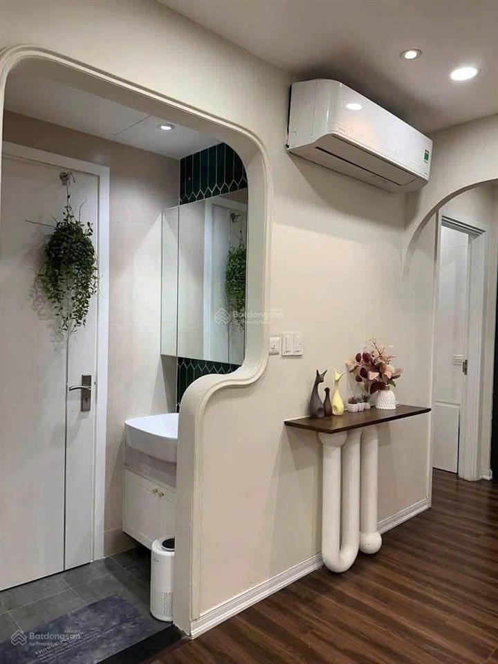 Chị gái tôi cần bán căn 2n2vs 61,5m2 giá chỉ 3,75 tỷ (cắt lỗ 600tr)