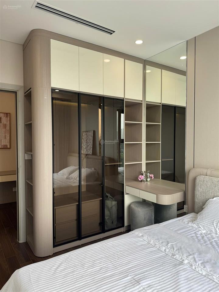 Chính chủ bán 1pn+ masteri a 48m2, tầng 10, đb, view hồ 3,8 tỷ