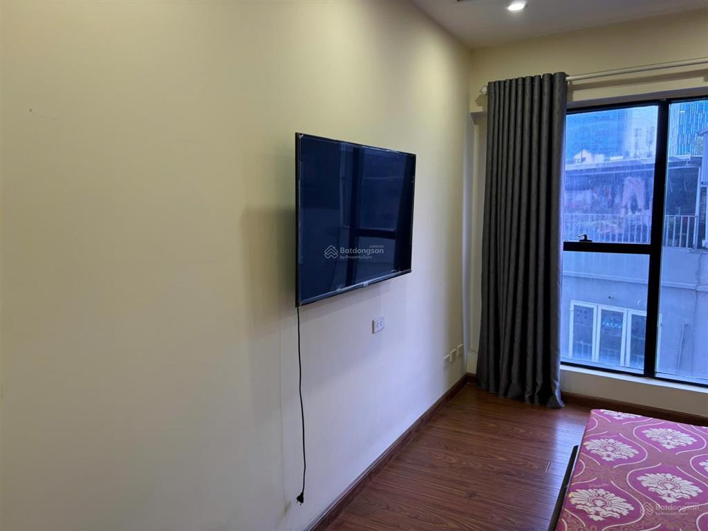 Chính chủ bán chung cư tầng 5 2pn 2wc 111m2  full nội thất  số 1 phạm huy thông ba đình  70tr/m2