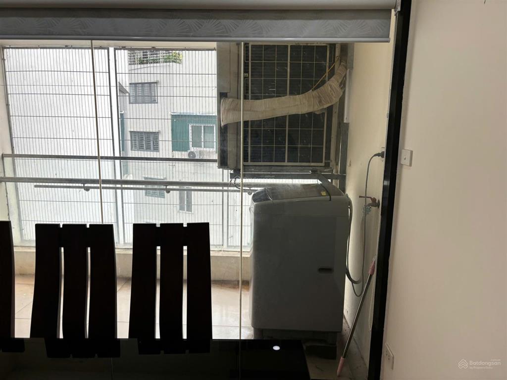 Chính chủ bán chung cư tầng 5 2pn 2wc 111m2  full nội thất  số 1 phạm huy thông ba đình  70tr/m2