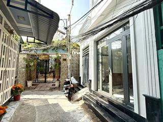 Bán nhà mới hẻm đường hoàng văn thụ ngang trên 5m , có 3 phòng ngủ , ngay trung tâm