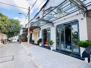 Bán nhà xây mới lộ giới 8m ô tô vi vu, hẻm 122 đường nguyễn thông, sẵn nội thất vào ở ngay