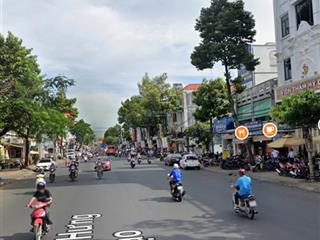 Bán nhà mặt tiền trần hưng đạo diện tích đất trên 200m , ngay trung tâm