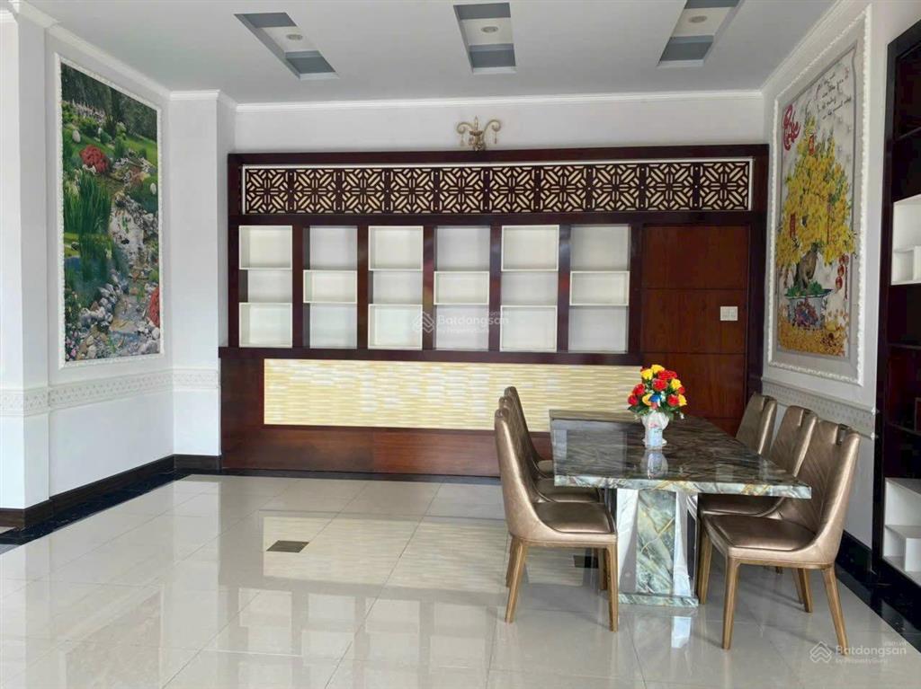 Bán biệt thự mặt tiền bùi hữu nghĩa gần chợ bình thuỷ view sông đẹp và thoáng sau nhà