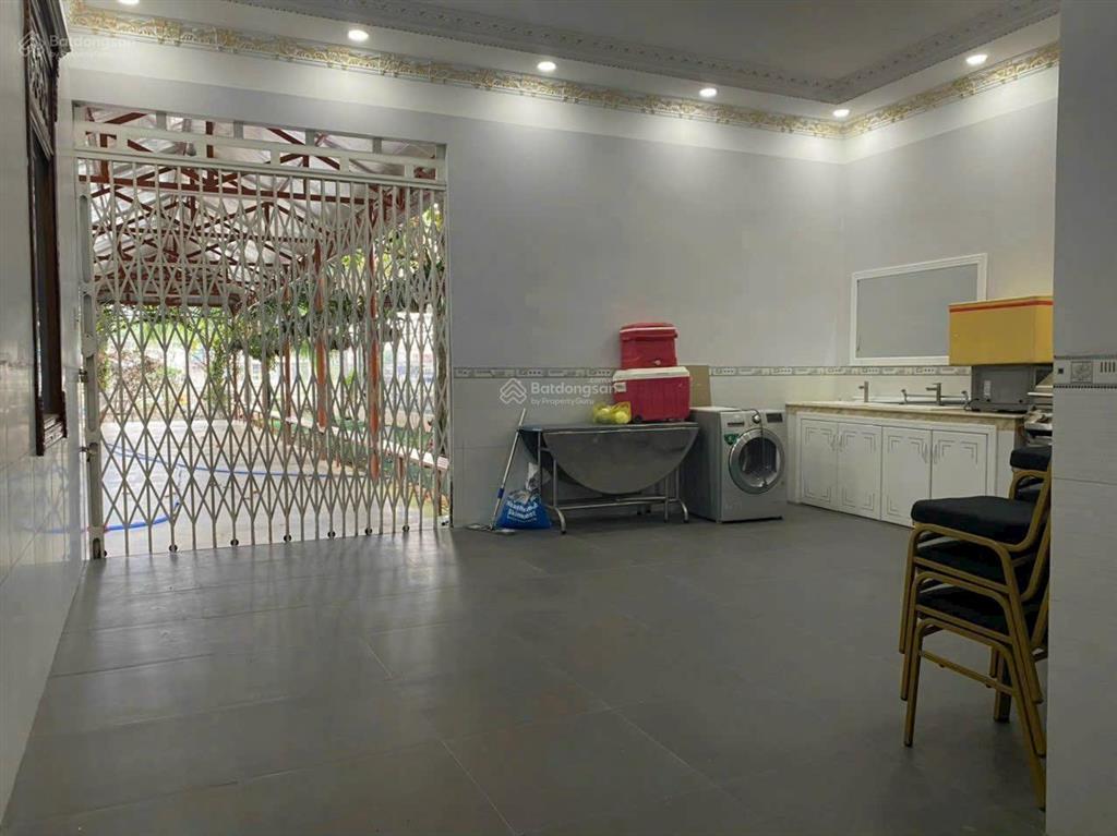 Bán biệt thự mặt tiền bùi hữu nghĩa gần chợ bình thuỷ view sông đẹp và thoáng sau nhà