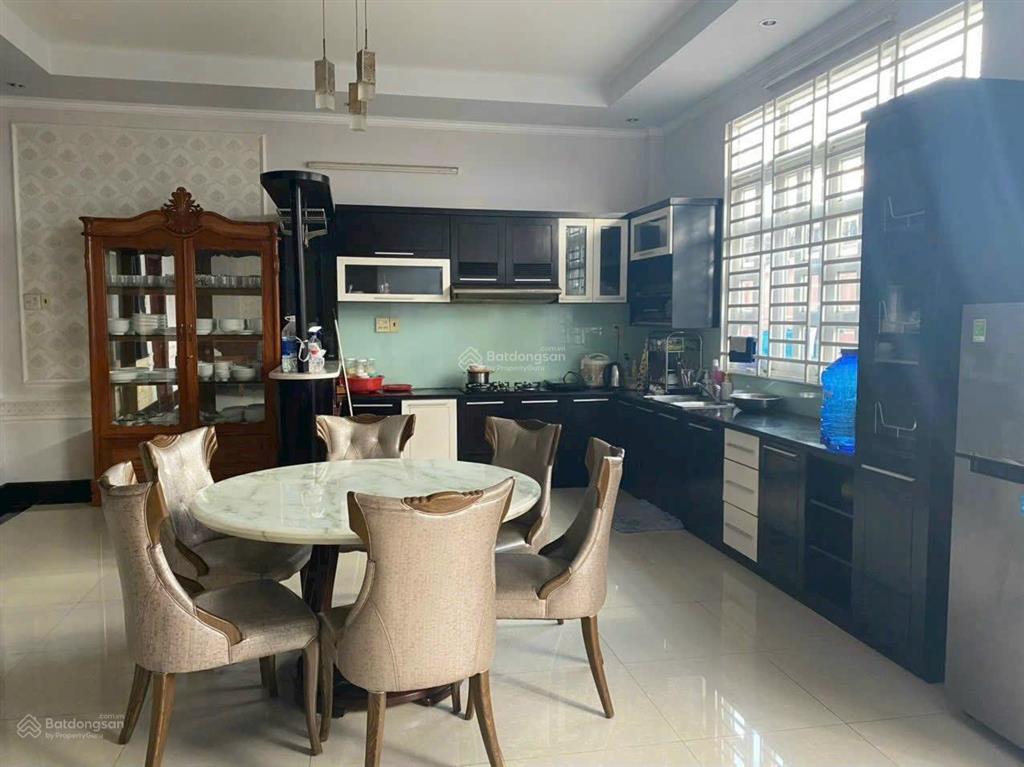 Bán biệt thự mặt tiền bùi hữu nghĩa gần chợ bình thuỷ view sông đẹp và thoáng sau nhà